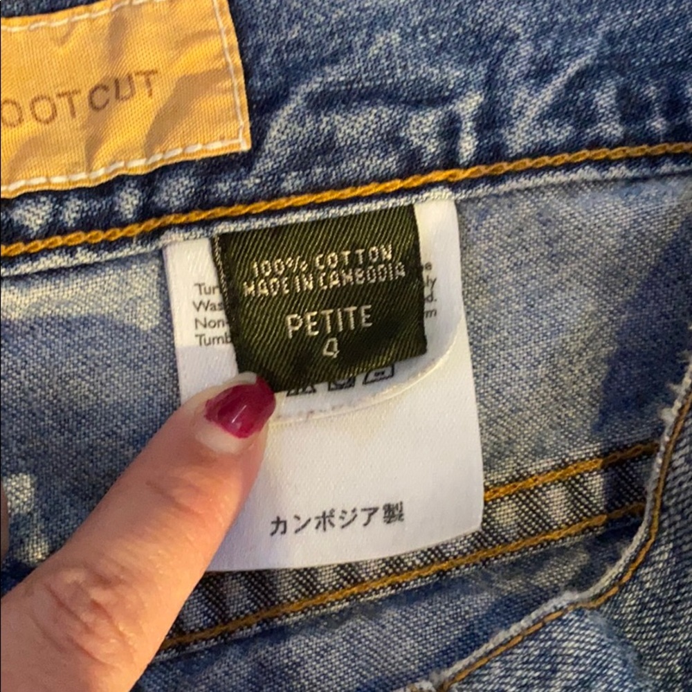 Eddie Bauer Distressed Bootcut Jeans <3 HP <3 - Picture 10 of 12